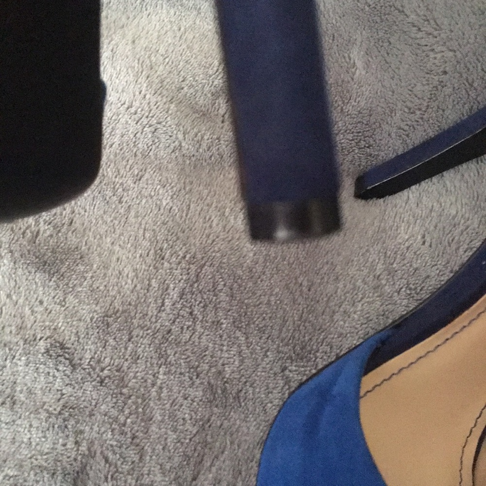 Bcbg generation blue suede pumps - Picture 6 of 6